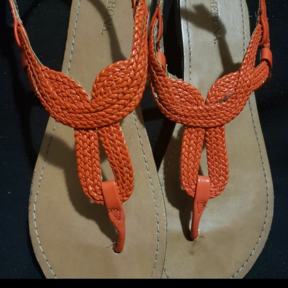 Merona Sandals - Picture 1 of 5